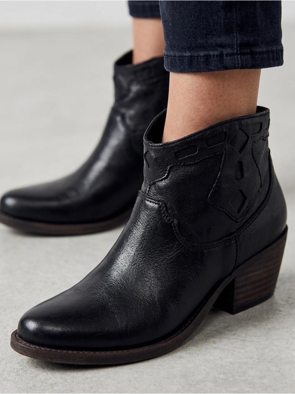 Nine West Vintage America Genuine Leather Western Inspired Ankle Boots Size 6.5